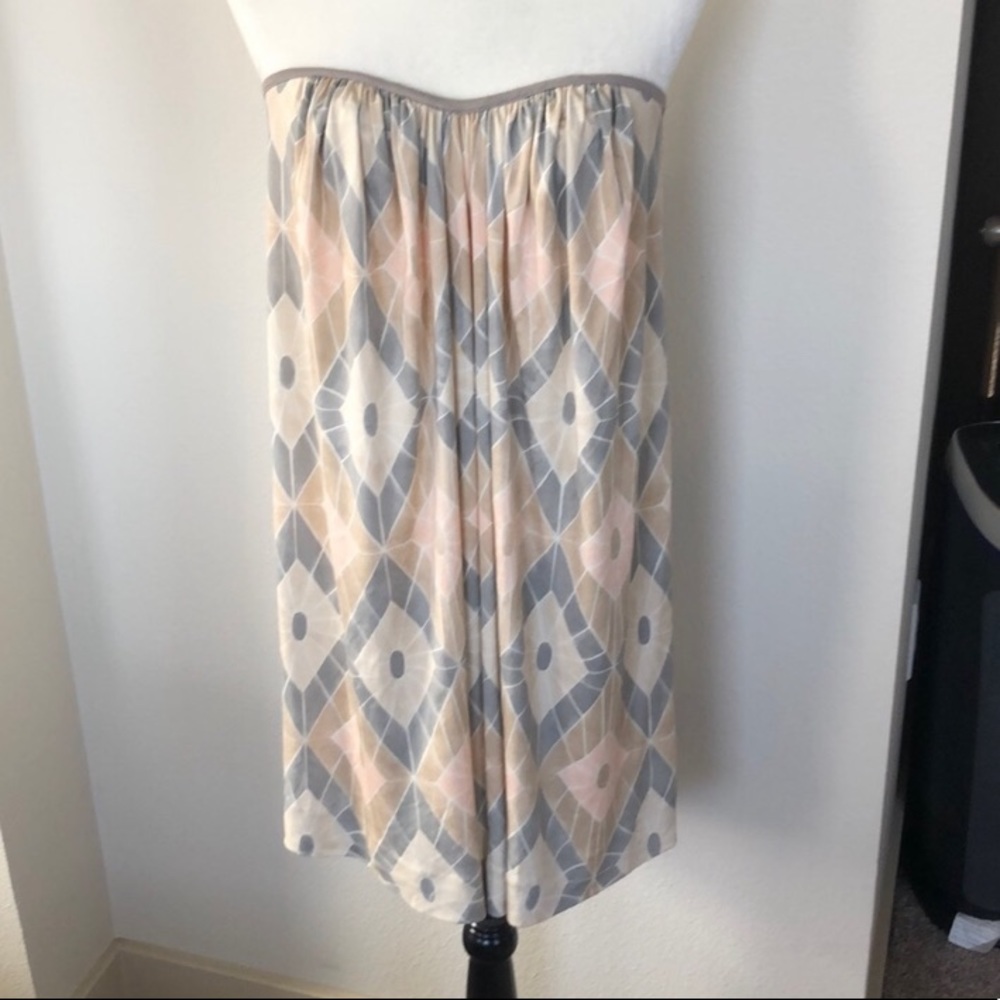 NWOT Elizabeth & James Pastel Strapless Dress